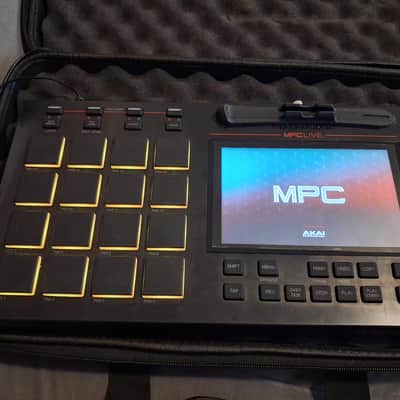 Akai MPC Live Standalone Sampler / Sequencer 2017 - 2020 - Black image 4