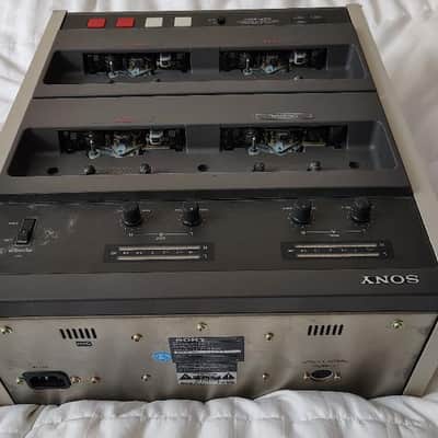Sony CCP 2300 high speed cassette duplicator in excellent condition - 1970's image 2