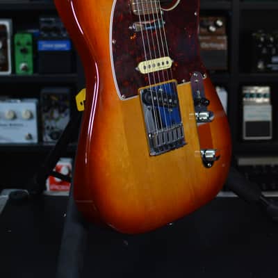 Fender Player Plus Nashville Telecaster with Pau Ferro Fretboard 2023 - Present - Sienna Sunburst image 17