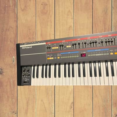 Roland Juno-106 Vintage Analog Synth — Excellent Condition, Fully Functional w/ Gig Bag image 2
