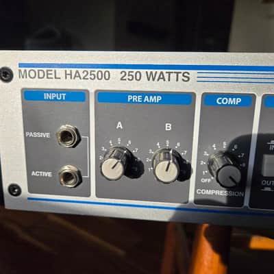Hartke HA2500 250-Watt Bass Amp Head 2004 - Present - Silver image 2