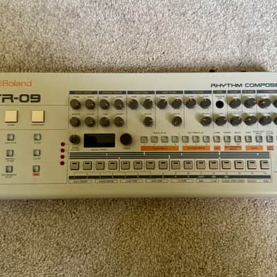 Roland TR-09 Rhythm Composer 2017 - Present - White