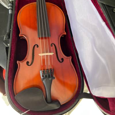 Krutz V210, 1/2 size violin set, 2017 Antique red cherry image 2