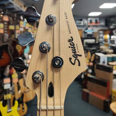 Squier Sonic Bronco MN WPG FSR Short Bass Guitar - Lime Green image 5