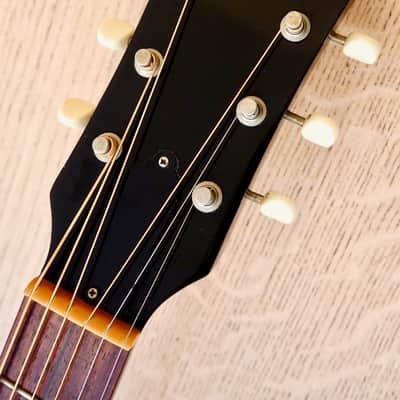 2001 Gibson J-45 1963 Vintage Reissue Dreadnought Acoustic Guitar