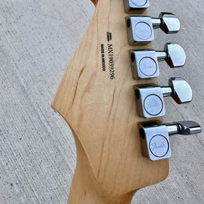 Fender Player Stratocaster with Maple Fretboard 2019 - Tidepool image 8