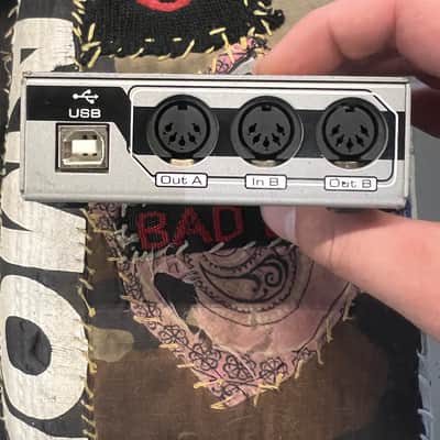 M-Audio USB MIDIsport 2x2 90/2010s - Silver image 3