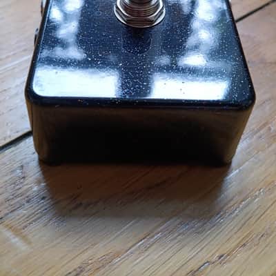 Noel Cornet Revu fuzz pedal, Noir Specialize edition - Russian Big