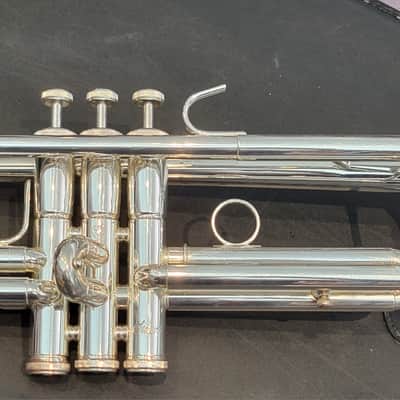 Stomvi Forte intermediate Bb Trumpet ML Bore with Mouthpiece and case - Silver Plated image 1