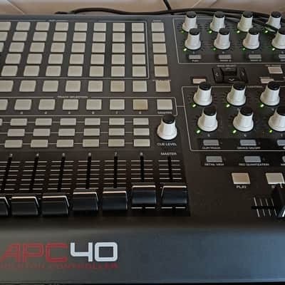 Akai APC40 2010s - Black image 2