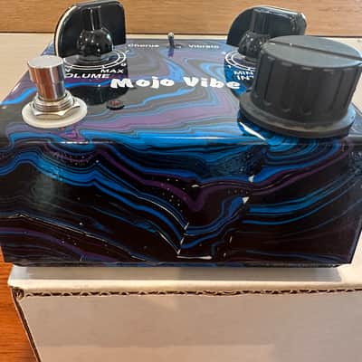 Sweet Sound Mojo Vibe – MINT Swirl Finish (2012) w/ Original Box & Manual! image 6