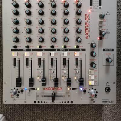Allen & Heath Xone 62 - DJ Mixer image 1