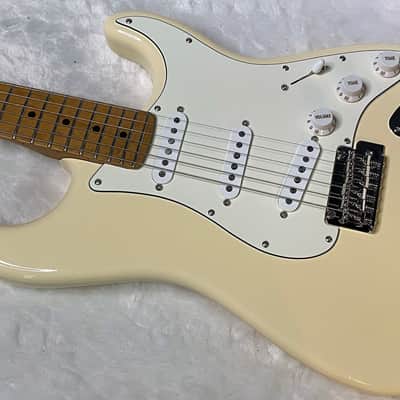 NEW! Fender Limited Edition Independent Dealer Exclusive II Player Stratocaster - Roasted Maple Neck - Olympic White - 7.8lbs - Authorized Dealer - G07153 image 7