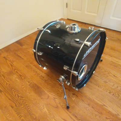 Ludwig Accent series 22 round x 18 inch bass drum gloss black kickport cone very clean! image 3
