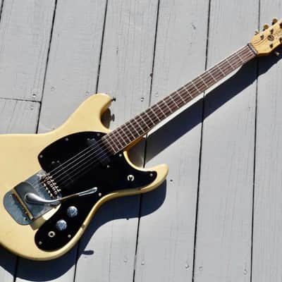 Mosrite Ventures Mk 2 (11) 1964/5 Pearl White image 7