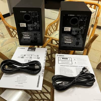 Yamaha HS5 5" Powered Studio Monitor (Pair) - Black image 4