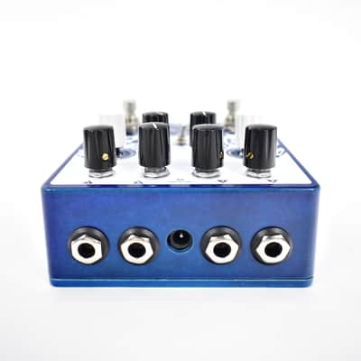 EarthQuaker Devices Avalanche Run Stereo Reverb & Delay with Tap Tempo V2 2022 Blue Sparkle / White image 7