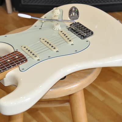 FENDER Stratocaster Vintera '60s Strat Mod OWH Olympic White / Made in Mexico / 60s Stratocaster / MX20017670 image 6