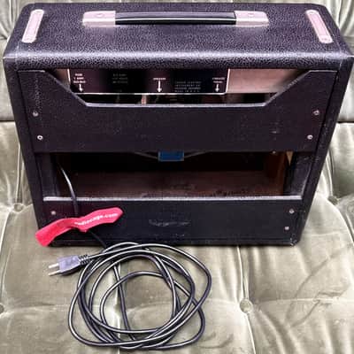 Fender Vibro Champ 6-Watt 1x8" Guitar Combo 1966 - Black Panel - serviced and reconed image 3
