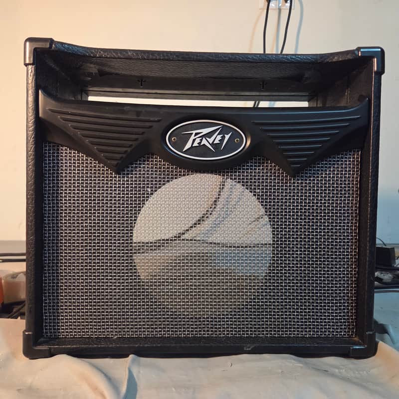 Peavey Vypyr Solid State 15-Watt 1x8" Modeling Guitar Combo 2000s - Black image 1