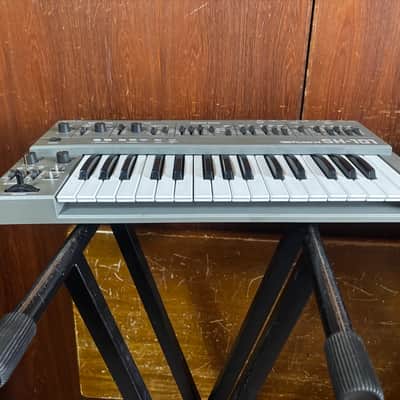 Roland SH-101 monophonic bass synthesizer w/ power supply image 4