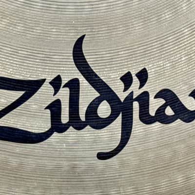 19 YEARS OLD SUPER CLEAN 18” Zildjian ARMAND Medium Thin Crash 1431g image 3