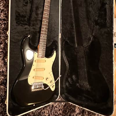 Fender Elite Stratocaster with Rosewood Fretboard 1983 - 1984 - Black image 8