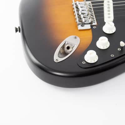 Squier 40th Anniversary Vintage Edition Stratocaster 2022 Satin Wide 2-Colour Sunburst image 15
