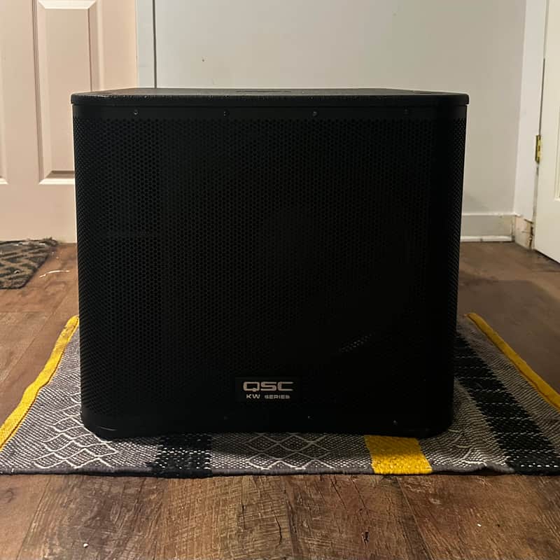 2010s QSC KW181 1000-Watt 18″ Active Subwoofer Black