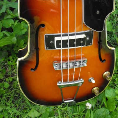 Aria Diamond Violin scroll bass 60's Sunburst image 1