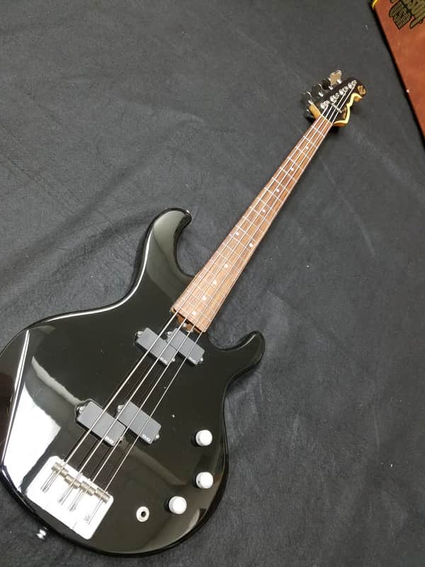 Used Gibson Leland Sklar Bass with case image 1