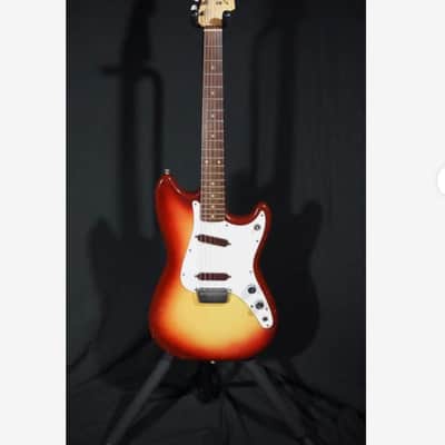 Fender Duo-Sonic with Rosewood Fretboard 1961 - 1964 - Sunburst image 1