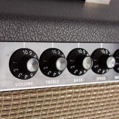 Fender Deluxe 2-Channel 20-Watt 1x12" Guitar Combo 1963 - 1966 - Black Panel image 22