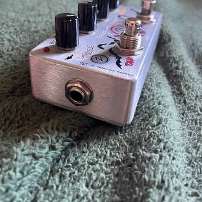 Zvex Vexter Series Sonar Tremolo with Tap Tempo 2010s - Silver with Graphic image 3