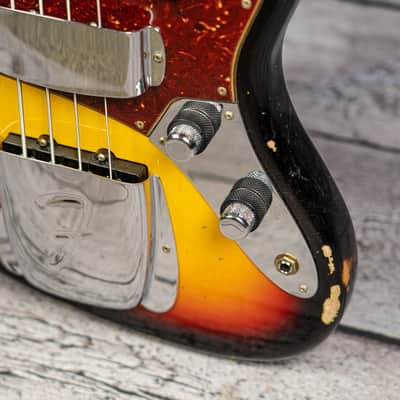 Fender '62 J Bass Relic - 3-Color Sunburst image 5