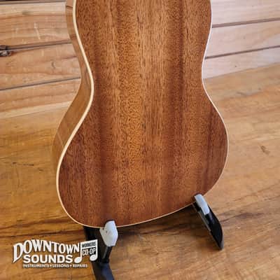 Kala KA-SMH-CG All Solid Gloss Mahogany Concert Ukulele with Hard Case - Gloss Mahogany, 1lbs 3oz image 7
