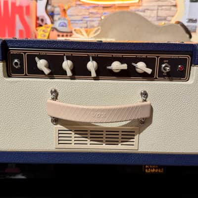 Vox AC10 C1 Custom TTCC Limited Edition 1x10” 2025 - Two Tone Blue & Cream image 7