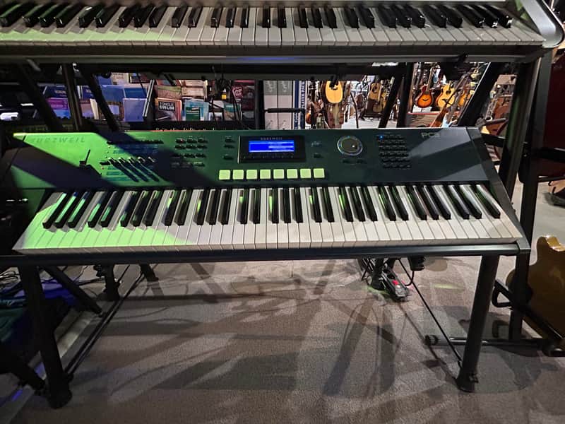 Kurzweil PC3LE7 76-Key Digital Workstation Synthesizer 2010s - Black image 1