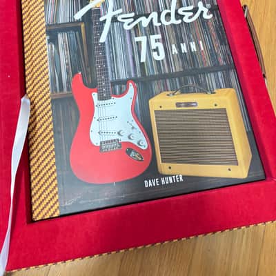 FENDER 75 book Dave Hunter limited edition (ITA) image 3