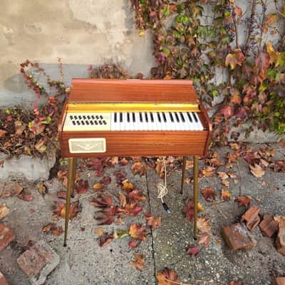 Farfisa Sonette 1960s – Rare Italian Electric Accordion – Fully Working & Recently Serviced image 9