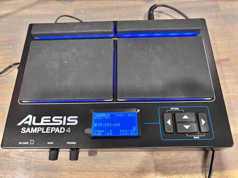 Alesis SamplePad 4 Compact 4-Pad Percussion and Sample-Triggering Instrument 2010s - Black image 1
