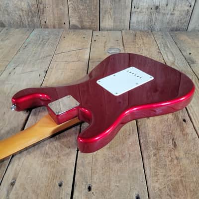 Squier Classic Vibe 60's Stratocaster 2024 - Candy Apple Red image 14