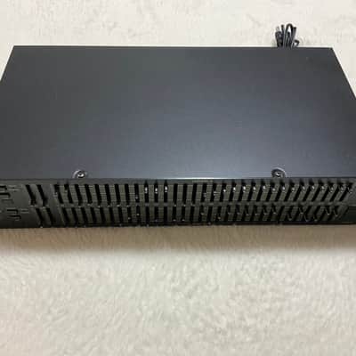 Yamaha Q2031B Dual-Channel Graphic Equalizer 2010s - Black image 2