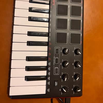 Akai MPK Mini MKII 25-Key MIDI Controller 2014 - Present - Black