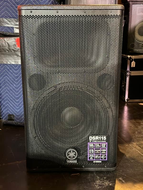 Yamaha DSR115 15" 2 way Powered Loudspeakers image 1