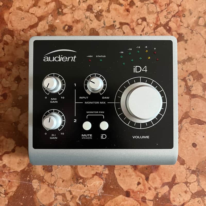 Audient iD4 Desktop USB Audio Interface