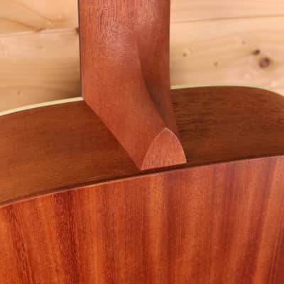 Martin USA 000-17 Solid Sitka Spruce / Mahogany - Rosewood FIngerboard, Whiskey Sunset image 11