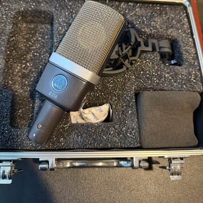 AKG C214 Large Diaphragm Cardioid Condenser Microphone 2010s - Black image 4
