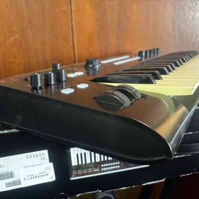 Korg R3 SYNTHESIZER/VOCODER w/box, mic, power supply Radias image 7