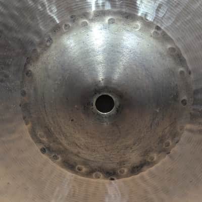 Sabian Artisan Crash 16" (954 g) – Mark Love Signature image 5